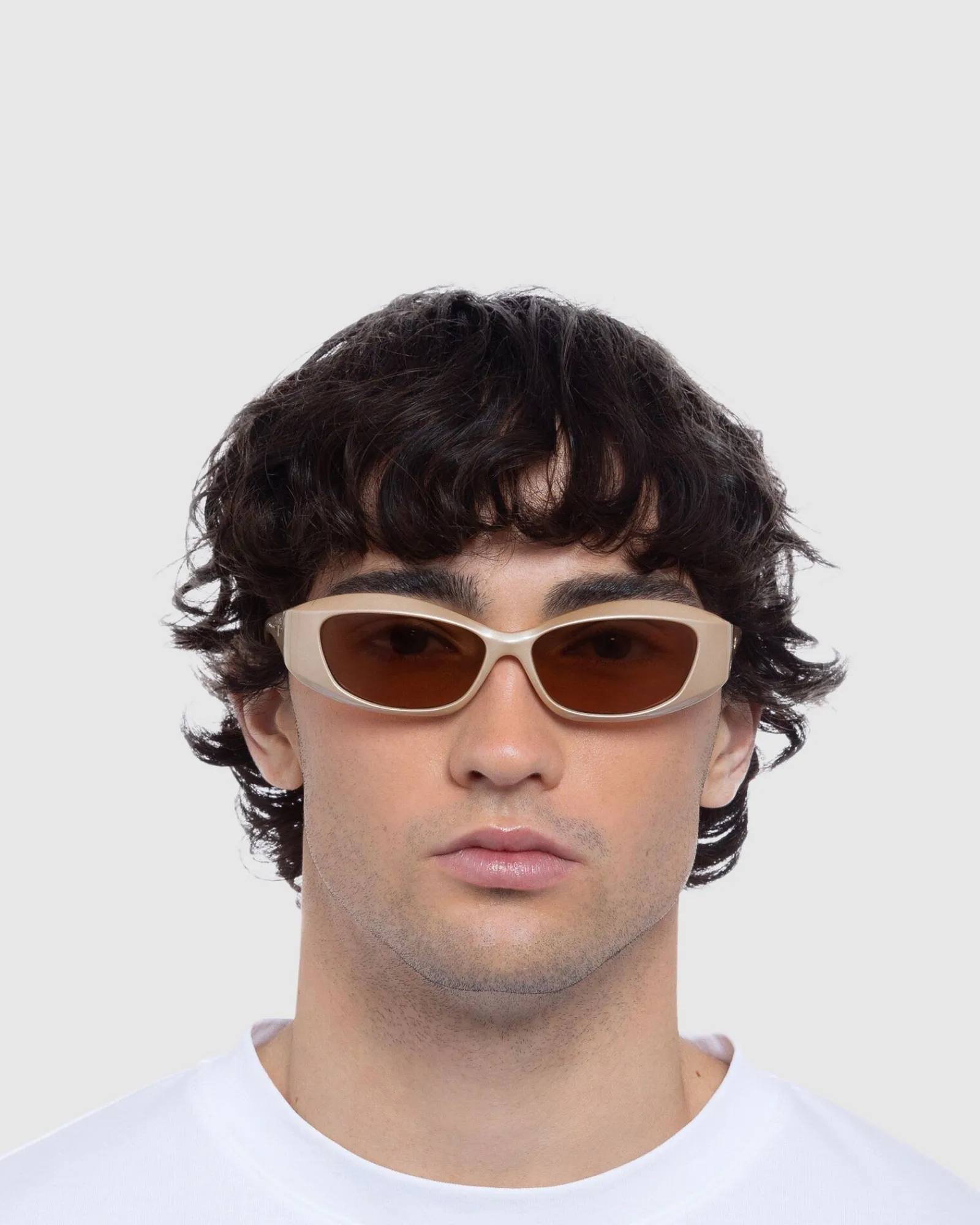 swift_lust_sunglasses_pea_7.webp Cheap LE SPECS Swift Lust Sunglasses Pearl Nougat