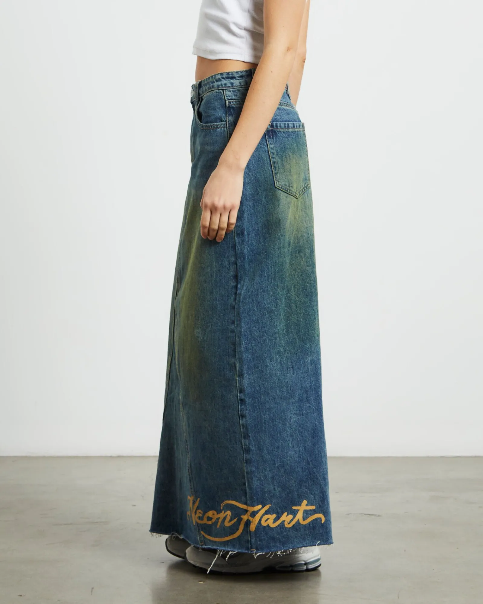 tatiana_midi_denim_skirt__1.webp Fashion NEON HART Tatiana Midi Denim Skirt In Vintage Tint Blue