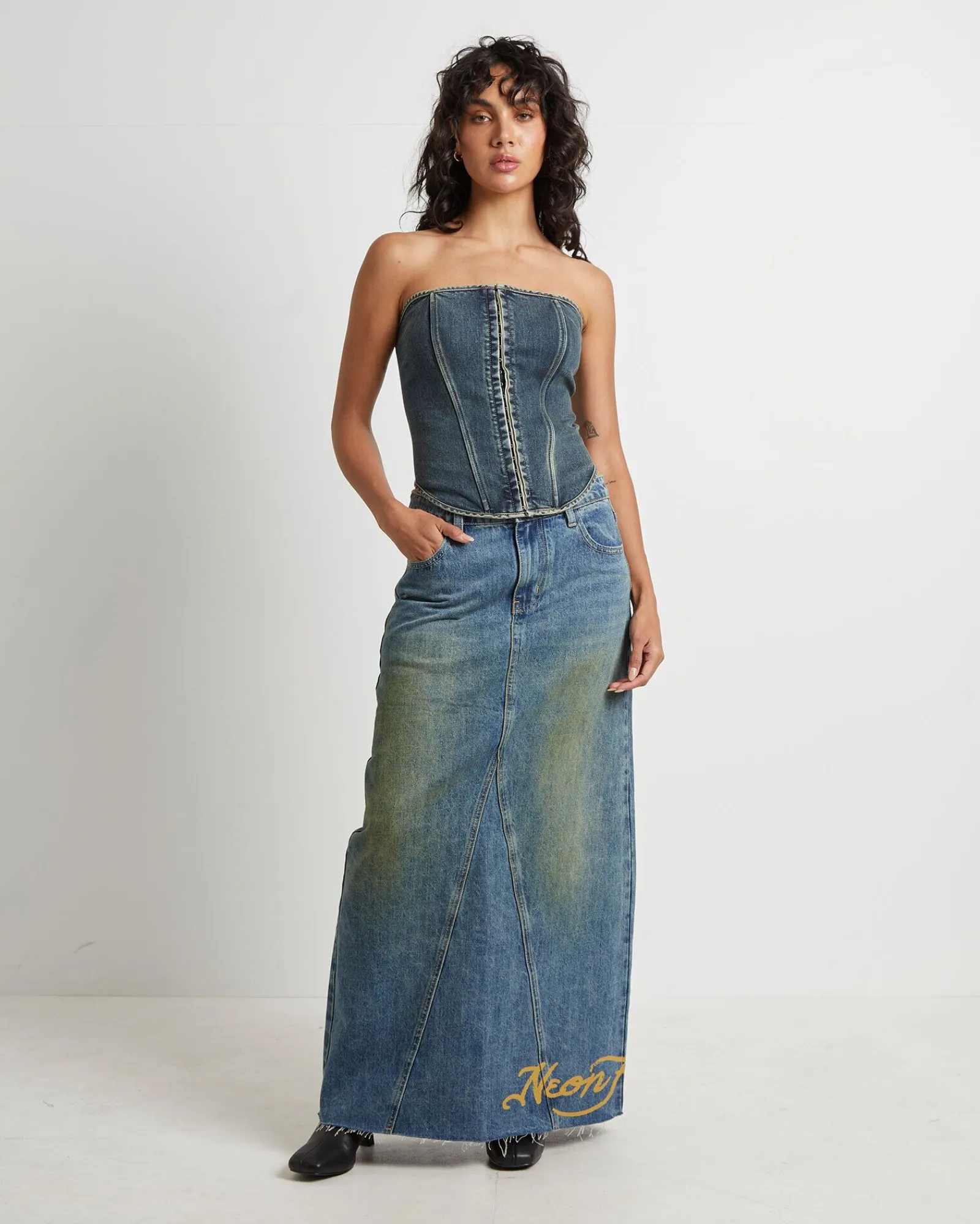 taytum_hook__eye_front_de_2.webp Online NEON HART Taytum Hook + Eye Front Denim Corset In Vintage Tint