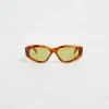 Store LE SPECS Under Wraps Sunglasses In Vintage Tort/Olive Mono