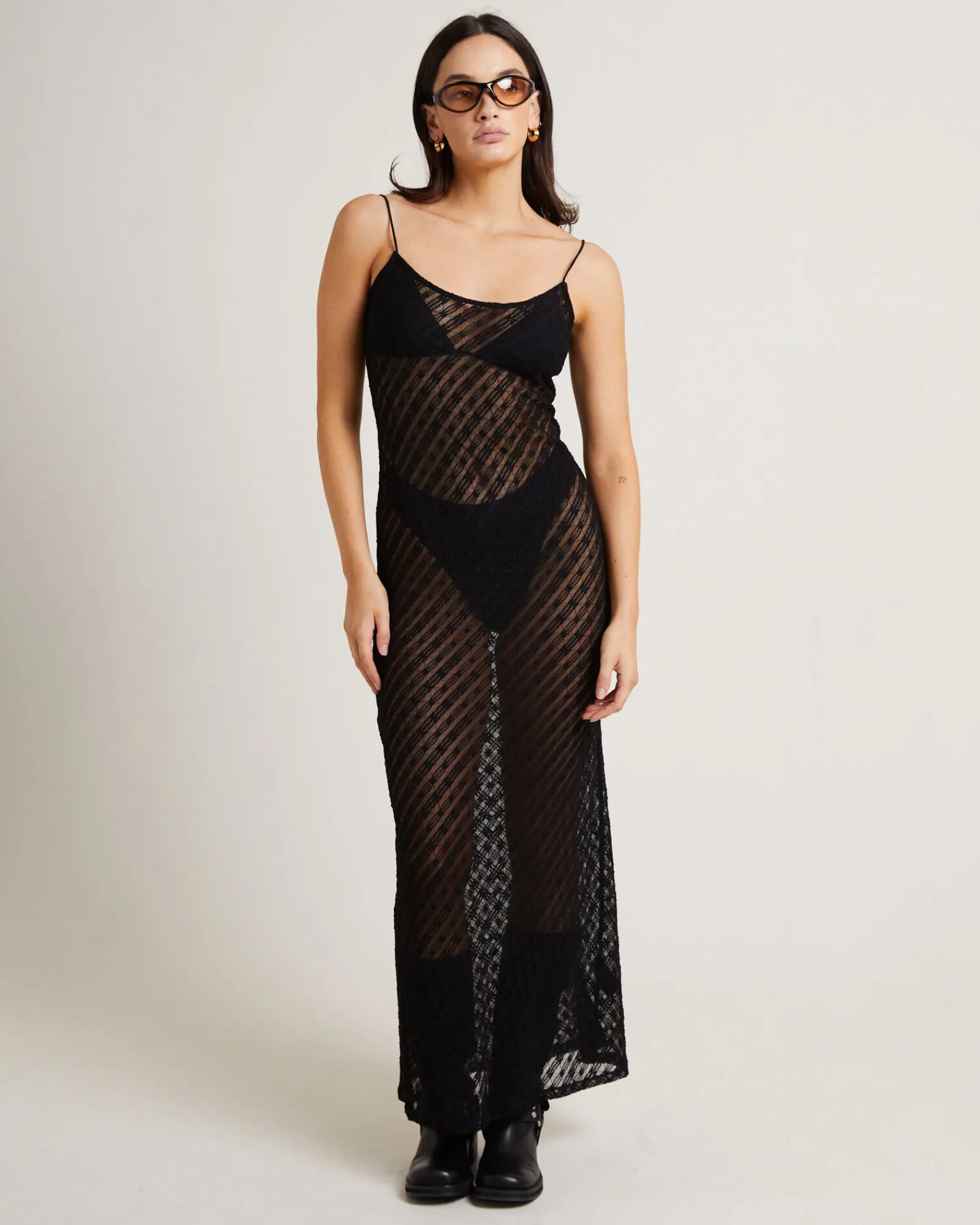 zayla_daisy_lace_maxi_dre_3.webp New ALICE IN THE EVE Zayla Daisy Lace Maxi Dress In Black